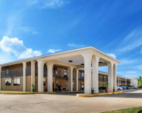 Econo Lodge by choice Greenville